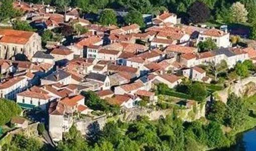 万宁回乡建别墅为什么一定要选专业乡墅公司